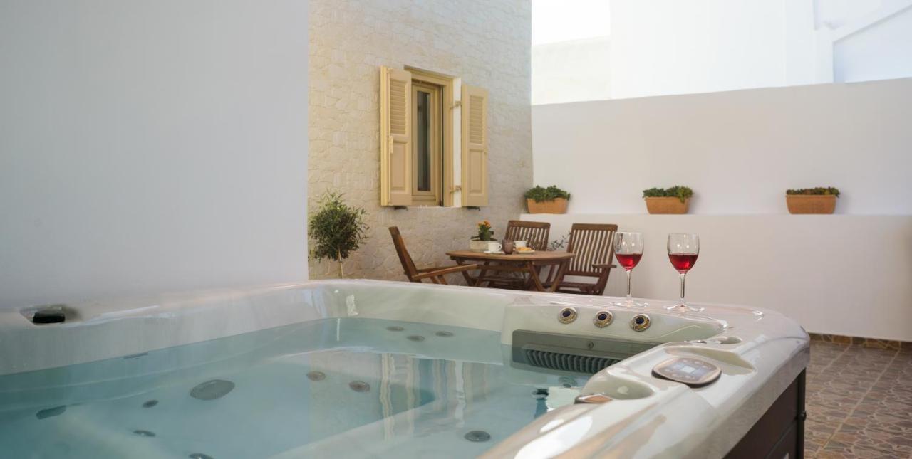 Heart Of Oia - Private House With Jacuzzi Lägenhet Exteriör bild